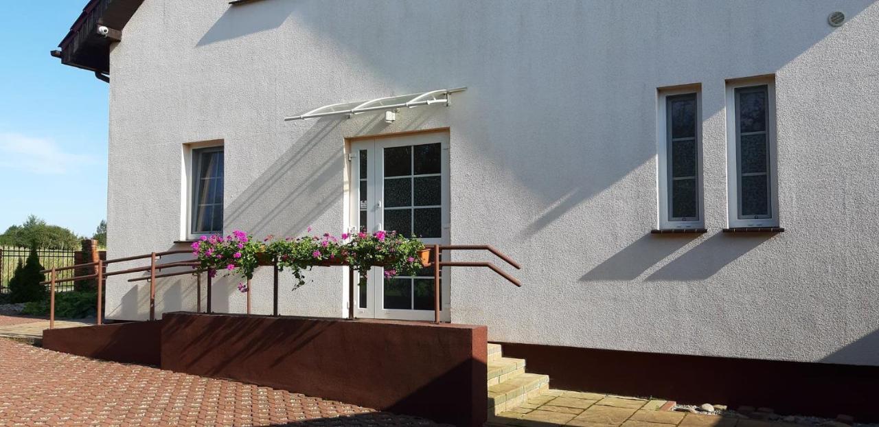 Pokoje Goscinne Neptunia Rusinowo  Exterior foto
